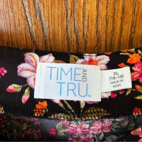 Time and Tru floral slip dress - Picture 6 of 7